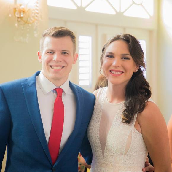 Meet your Posher, Alyssa - Picture 1 of 1